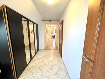 Pronájem domu 300 m², Vysoká u Příbramě