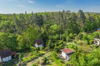 Dron - pohled zadní - Prodej chaty / chalupy 32 m², Praha 4 - Modřany