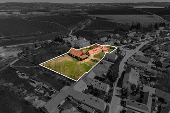 Prodej domu 372 m², Buzice