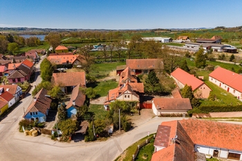 Prodej domu 372 m², Buzice