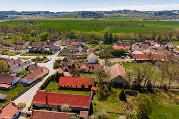Prodej domu 372 m², Buzice