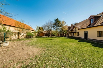 Prodej domu 372 m², Buzice