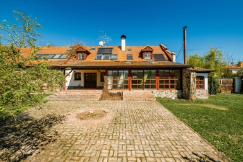 Prodej domu 372 m², Buzice