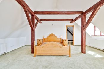 Prodej domu 372 m², Buzice