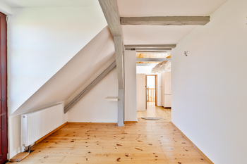 Prodej domu 372 m², Buzice