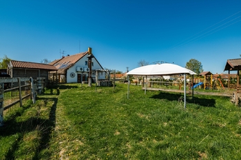 Prodej ubytovacího zařízení 398 m², Buzice