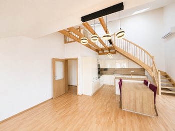 Prodej bytu 3+kk v osobním vlastnictví 115 m², Jílové u Prahy