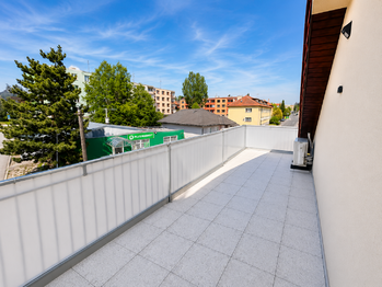 Prodej bytu 3+kk v osobním vlastnictví 115 m², Jílové u Prahy