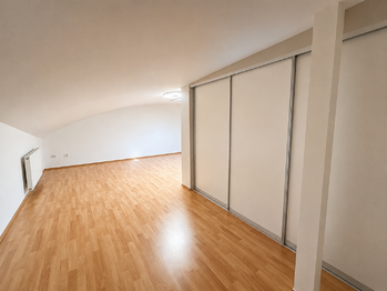 Prodej bytu 3+kk v osobním vlastnictví 115 m², Jílové u Prahy