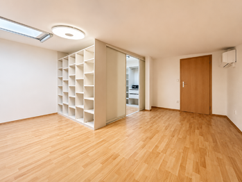 Prodej bytu 3+kk v osobním vlastnictví 115 m², Jílové u Prahy
