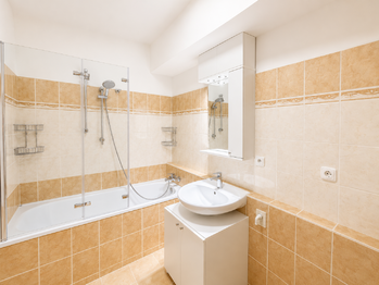 Prodej bytu 3+kk v osobním vlastnictví 115 m², Jílové u Prahy