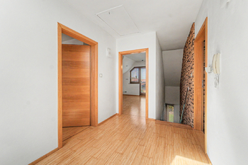 Prodej domu 181 m², Praha 9 - Újezd nad Lesy