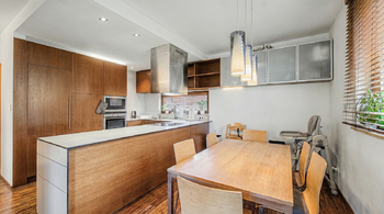 Prodej domu 181 m², Praha 9 - Újezd nad Lesy
