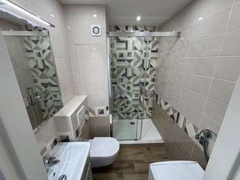 koupelna - Pronájem bytu 2+kk v osobním vlastnictví 35 m², Kaznějov