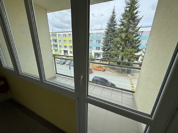 lodžie v mezipatře - Pronájem bytu 2+kk v osobním vlastnictví 35 m², Kaznějov