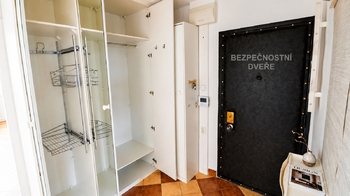 Prodej bytu 3+kk v osobním vlastnictví 74 m², Praha 4 - Nusle