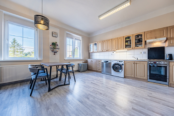 Prodej kancelářských prostor 260 m², Krupka