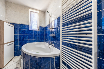 Prodej nájemního domu 260 m², Krupka