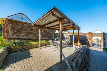 Prodej nájemního domu 260 m², Krupka