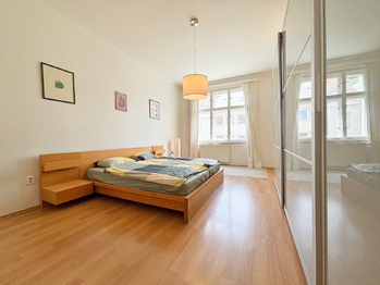Pronájem bytu 2+kk v osobním vlastnictví 60 m², Praha 2 - Vinohrady