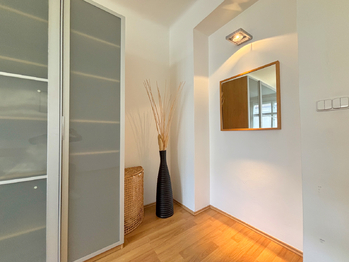 Pronájem bytu 2+kk v osobním vlastnictví 60 m², Praha 2 - Vinohrady
