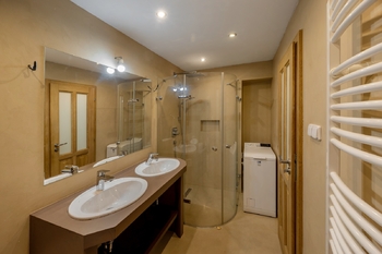 Petr Sonnenschein|+420 778 750 999 | petr.sonnenschein@re-max.cz|byt 3+1 - Pronájem bytu 3+1 v osobním vlastnictví 77 m², Ostrava