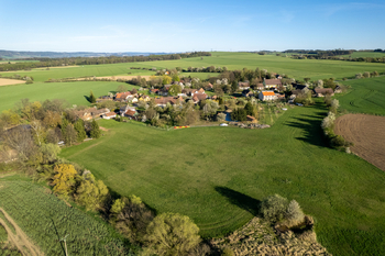 Letecký snímek nemovitostí - Prodej zemědělského objektu 236 m², Vilémov