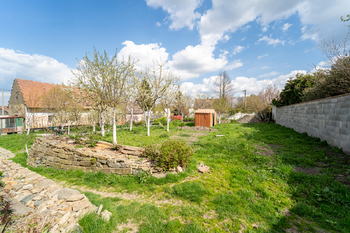 Pozemek před domem - Prodej zemědělského objektu 236 m², Vilémov