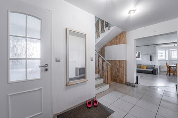 Pronájem domu 180 m², Mokrovraty