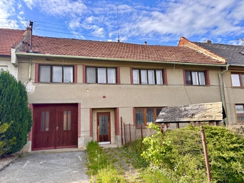 Přední pohled z ulice  - Prodej domu 150 m², Čelčice 