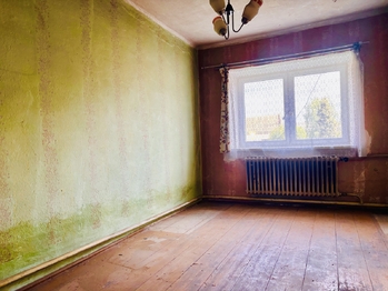Dětský pokoj přízemí - Prodej domu 150 m², Čelčice