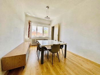 Jídelna 1.NP VIZUALIZACE - Prodej domu 150 m², Čelčice
