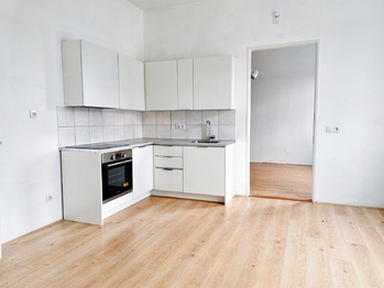 Kuchyně v přízemí VIZUALIZACE - Prodej domu 150 m², Čelčice