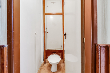 Toaleta - Prodej bytu 2+1 v osobním vlastnictví 58 m², Příbram