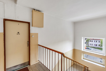 Chodba domu - Prodej bytu 2+1 v osobním vlastnictví 58 m², Příbram