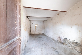 Bývalý chlív. - Prodej pozemku 1155 m², Vydří