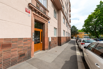 Prodej bytu 3+kk v osobním vlastnictví 60 m², Praha 10 - Vršovice