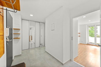 Prodej bytu 3+kk v osobním vlastnictví 60 m², Praha 10 - Vršovice
