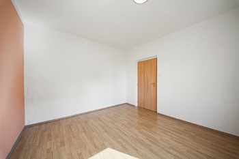 Prodej světlého bytu s balkonem, 56 m², Tovární, Olomouc – Hodolany - Prodej bytu 2+1 v osobním vlastnictví 56 m², Olomouc