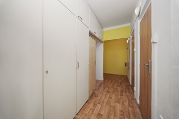 Prodej světlého bytu s balkonem, 56 m², Tovární, Olomouc – Hodolany - Prodej bytu 2+1 v osobním vlastnictví 56 m², Olomouc
