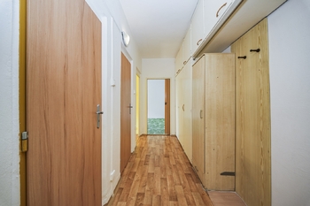 Prodej světlého bytu s balkonem, 56 m², Tovární, Olomouc – Hodolany - Prodej bytu 2+1 v osobním vlastnictví 56 m², Olomouc