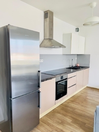 Kuchyňský kout - Pronájem bytu 1+kk v osobním vlastnictví 34 m², Praha 9 - Letňany