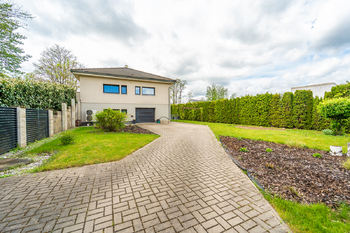 Prodej domu 224 m², Račice