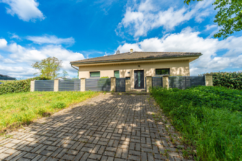 Prodej domu 224 m², Račice