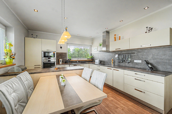 Prodej domu 224 m², Račice
