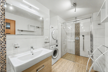 Prodej domu 224 m², Račice