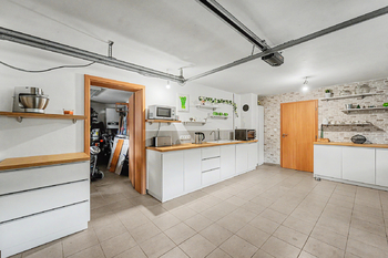 Prodej domu 224 m², Račice