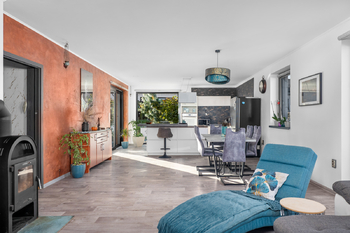 Obývák + jídelna + kuchyň - Prodej domu 136 m², Srubec