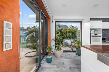 Z obýváku - Prodej domu 136 m², Srubec
