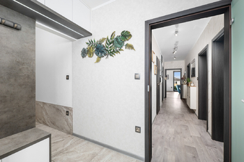 Chodba + hala - Prodej domu 136 m², Srubec
